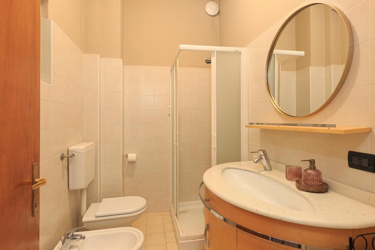 Appartamento Italia 1 - By Impero House Rent ストレーザ エクステリア 写真